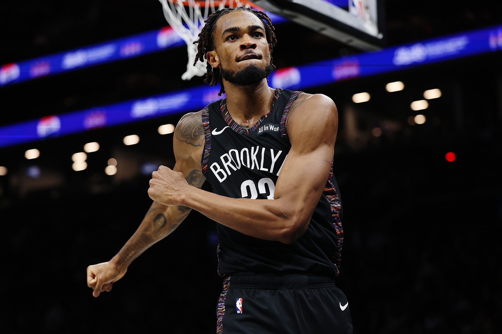 Scotto:包括步行者、勇士等队都在关注着克拉克斯顿