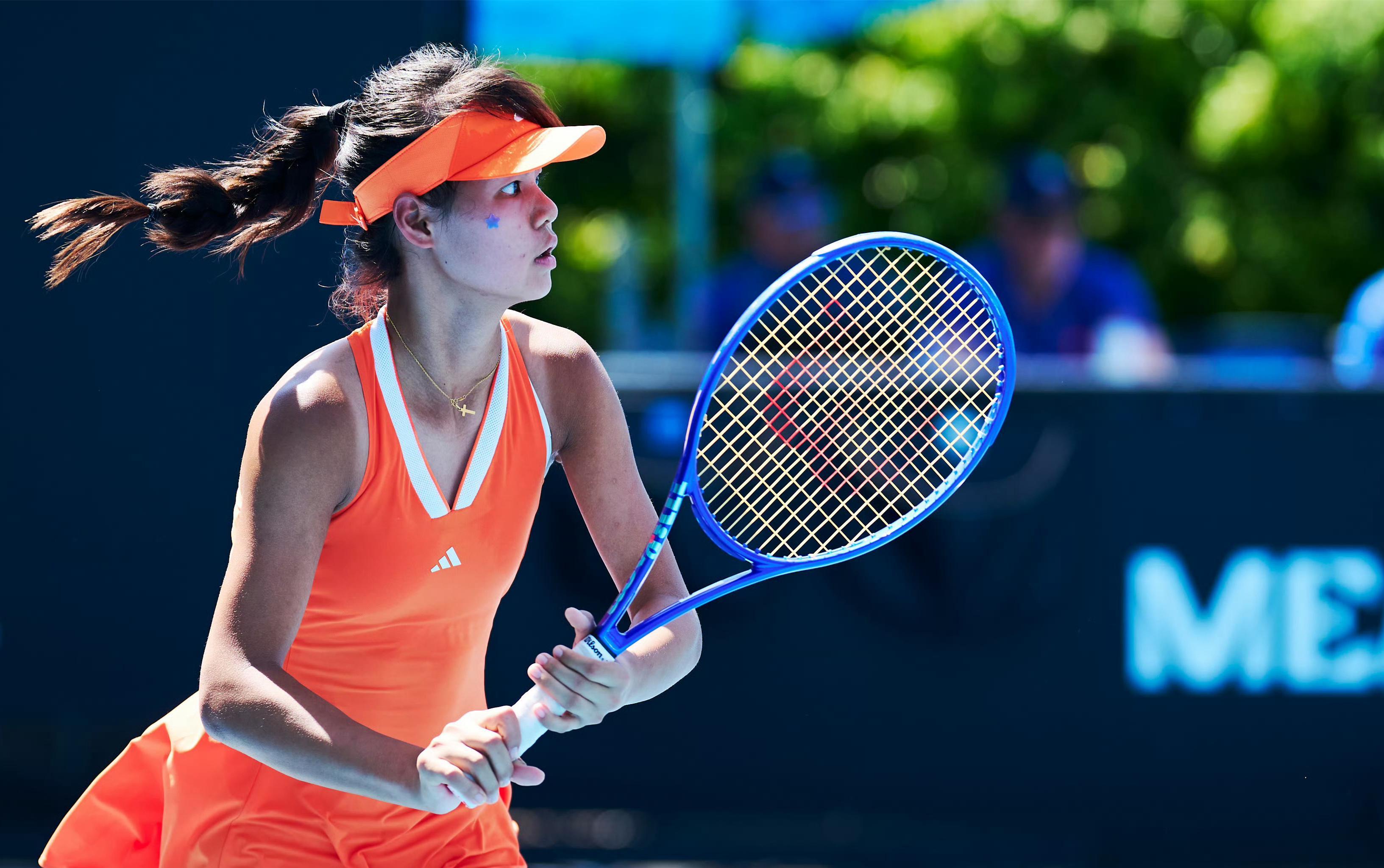 华体会官方网站-2-0进四强！中国女网15岁天才新星闪耀成人赛：追赶郑钦文王欣瑜